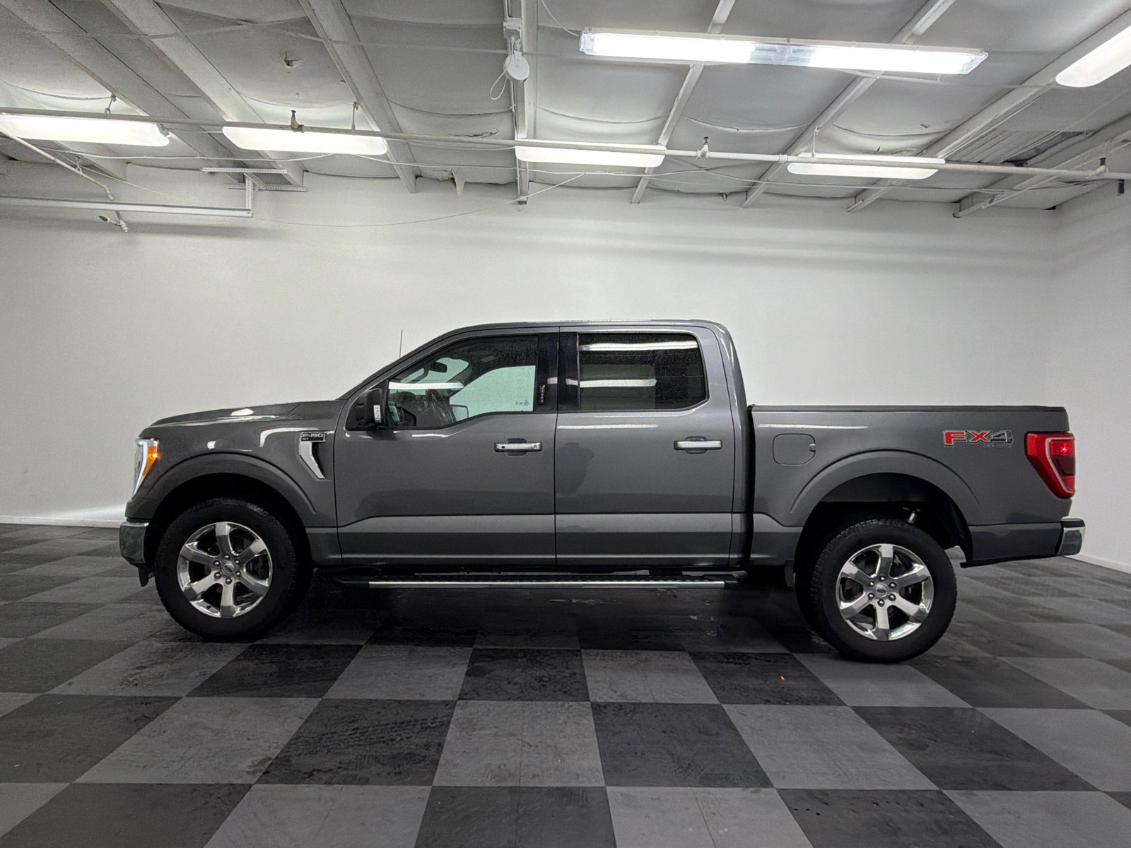 Used 2021 Ford F150 XLT w/ Equipment Group 302A High AWD/4WD image 4