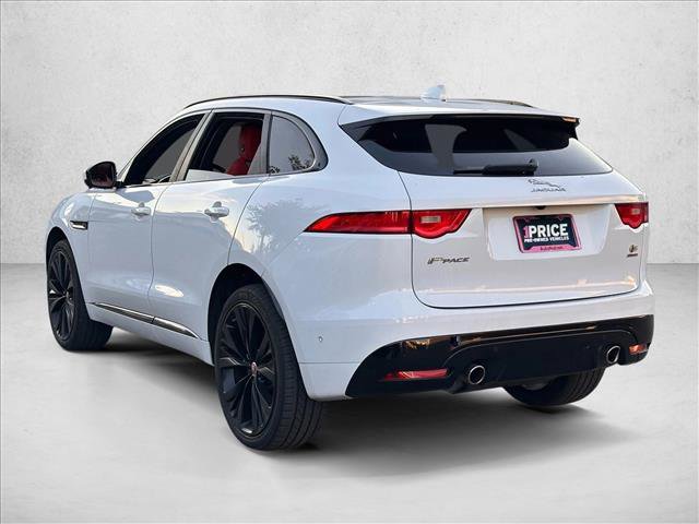 Used 2018 Jaguar F-PACE S image 7