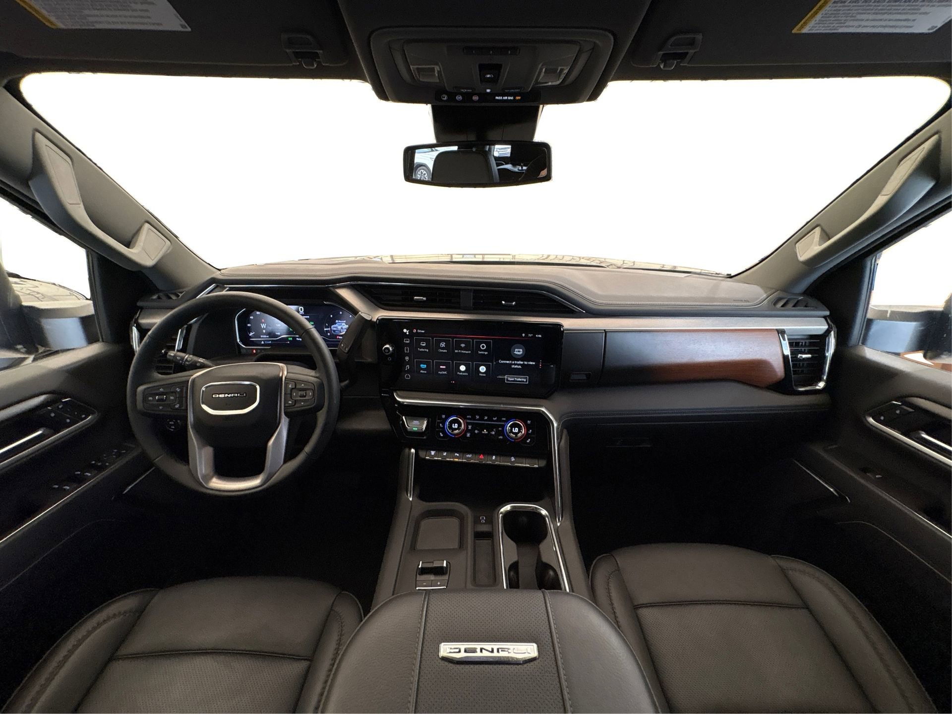 Used 2025 GMC Sierra 3500 Denali image 23