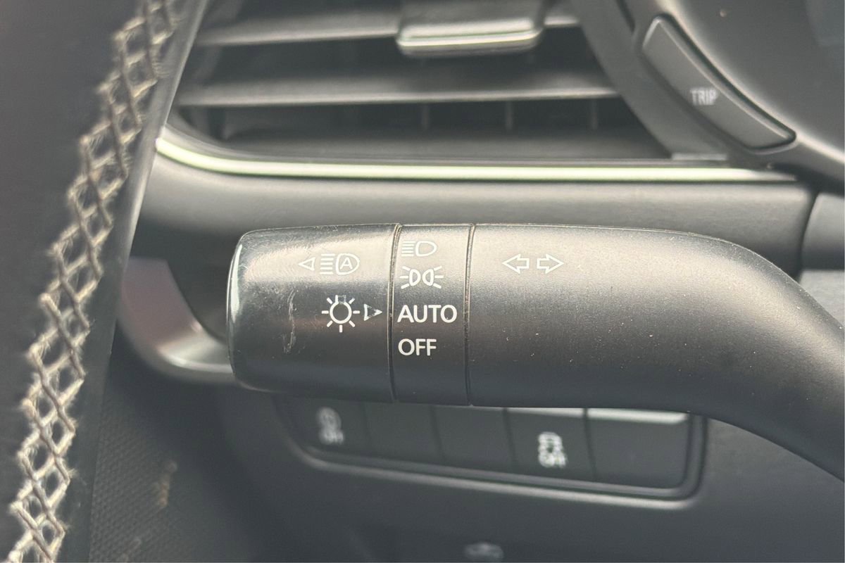 Used 2021 MAZDA MAZDA3 s image 17