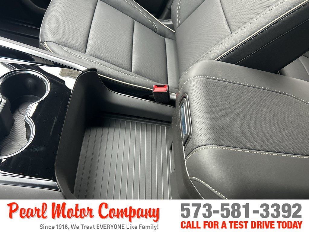 New 2026 Chevrolet Suburban Premier w/ Sun And Tow Package AWD/4WD image 21