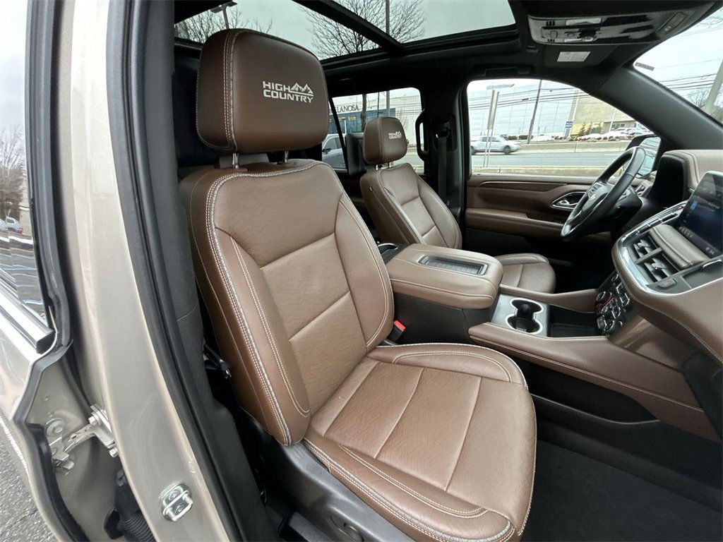 Used 2021 Chevrolet Tahoe High Country w/ Premium Package image 26