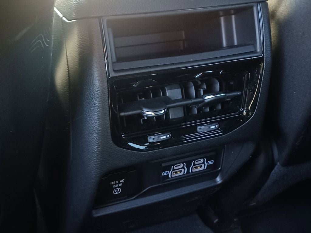Used 2024 Jeep Grand Cherokee Altitude AWD/4WD image 32
