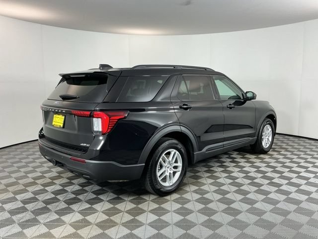 Used 2026 Ford Explorer Active AWD/4WD image 5