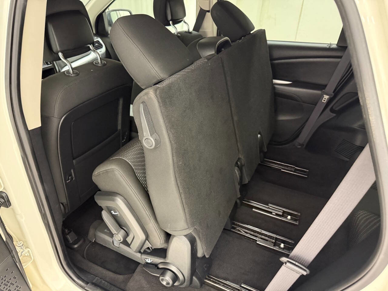 Used 2020 Dodge Journey SE w/ SE Popular Equipment Group FWD image 25