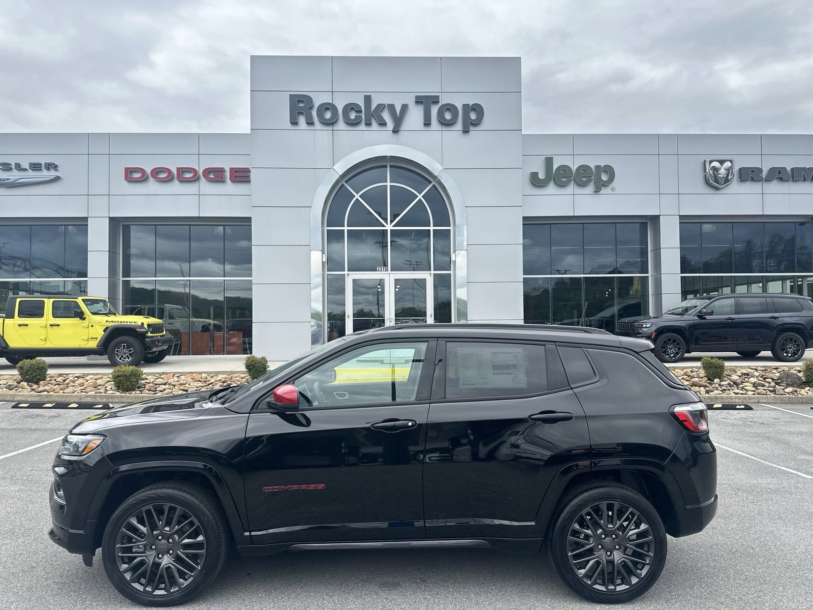 Used 2023 Jeep Compass Limited