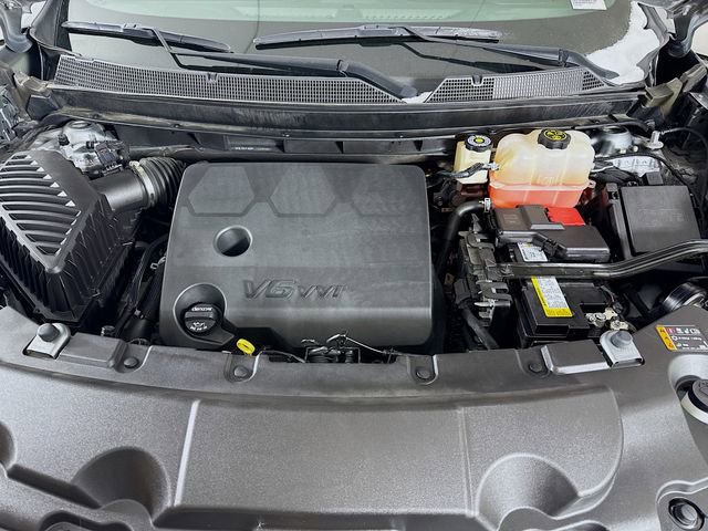 Used 2023 Chevrolet Traverse Premier image 35