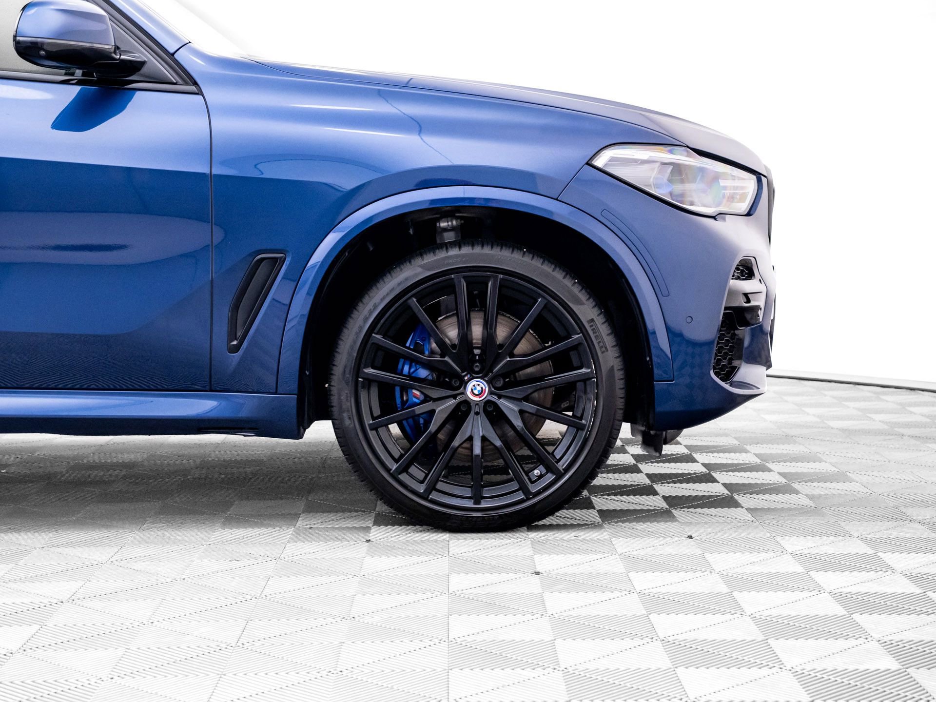 Used 2022 BMW X5 M50i w/ Executive Package AWD/4WD image 36