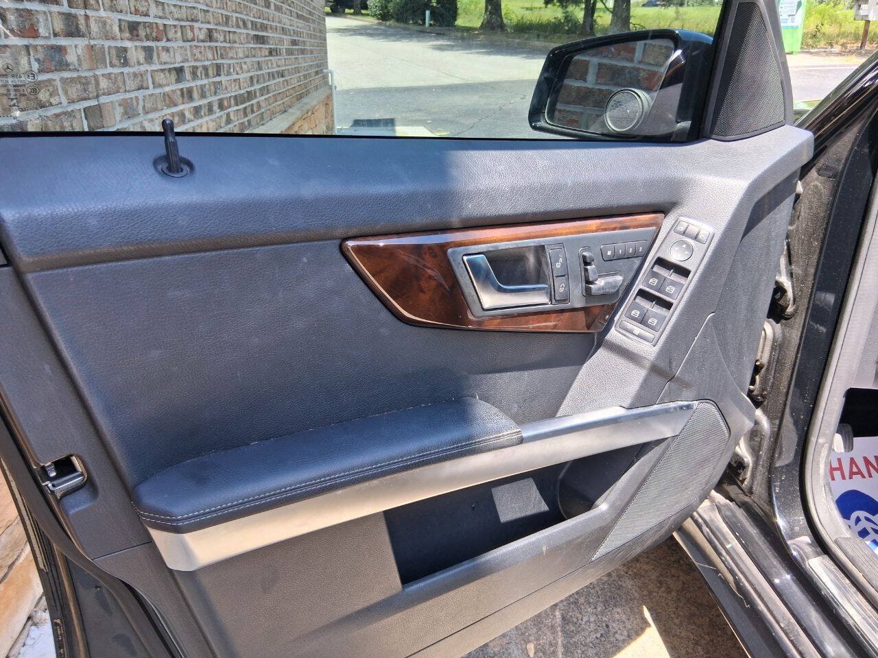 Used 2015 Mercedes-Benz GLK 350 2WD image 15