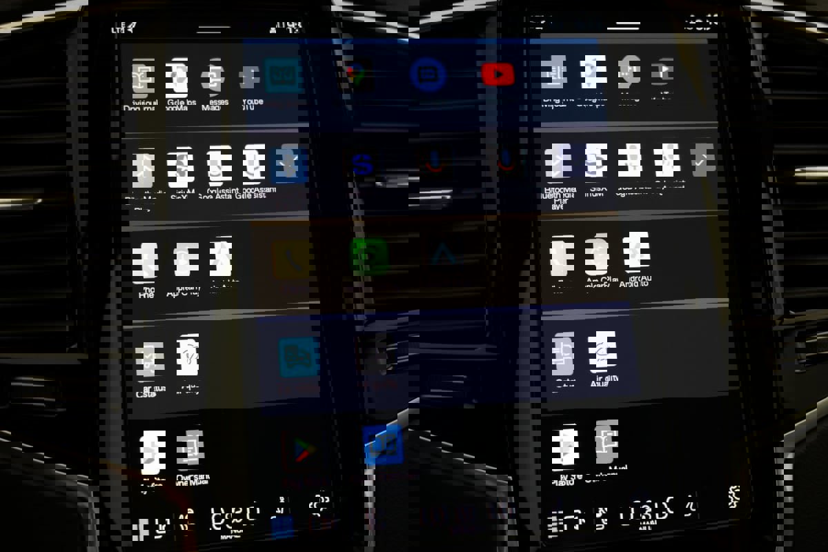 Used 2023 Volvo XC90 T8 Ultimate image 57