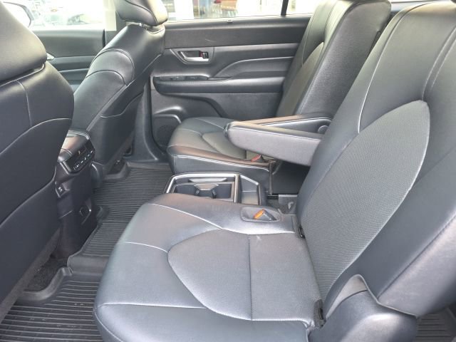 Certified 2025 Toyota Grand Highlander XLE image 11