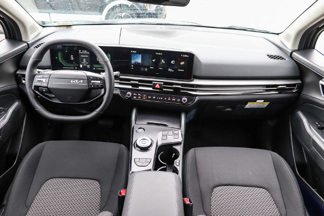 New 2027 Kia Sportage LX FWD image 5