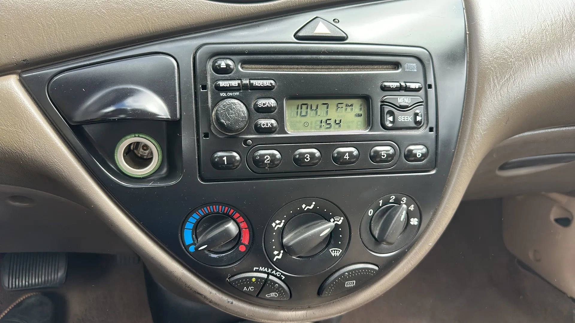 Used 2001 Ford Focus SE image 13