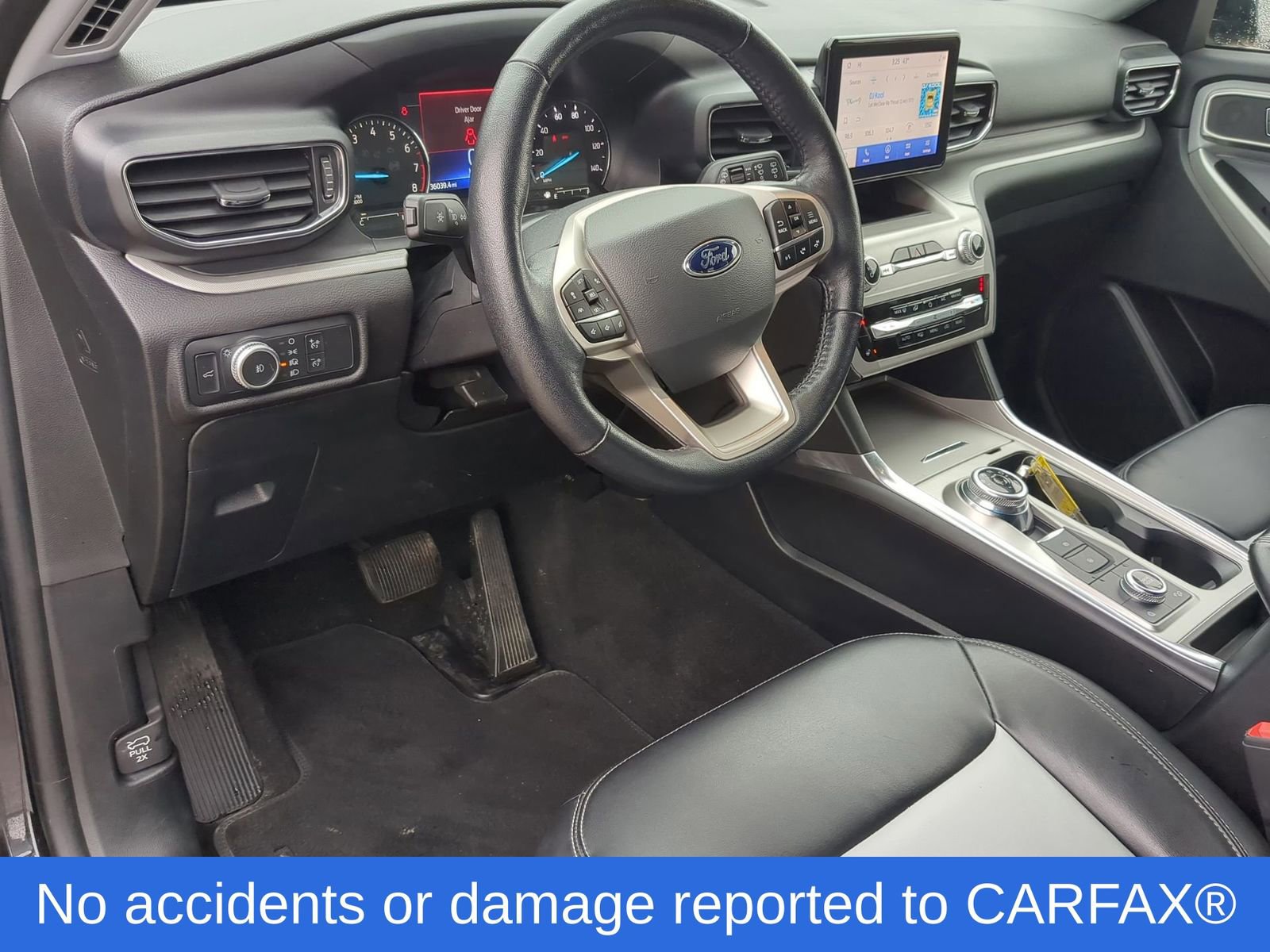 Certified 2022 Ford Explorer XLT w/ XLT Sport Appearance Package image 2