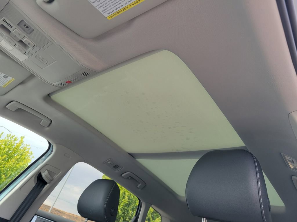 New 2025 Volkswagen Taos SE image 7