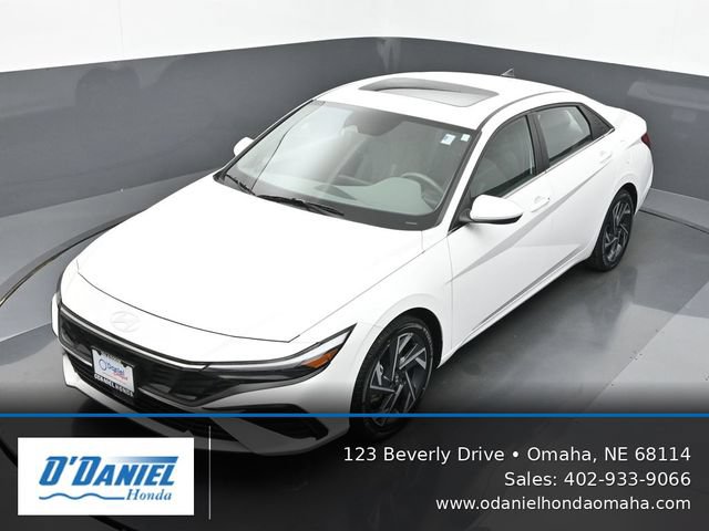 Used 2024 Hyundai Elantra SEL w/ Convenience Package FWD image 21