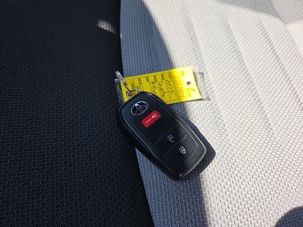 Used 2025 Toyota 4Runner TRD Sport AWD/4WD image 7