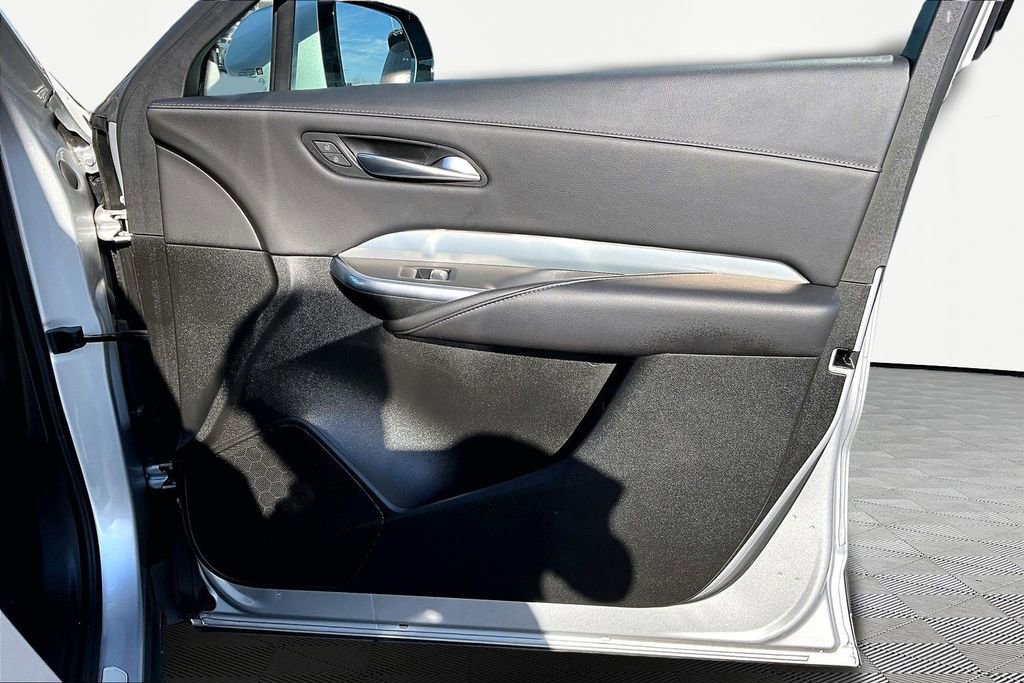 Used 2022 Cadillac XT4 Premium Luxury w/ Enhanced Visibility Package image 24