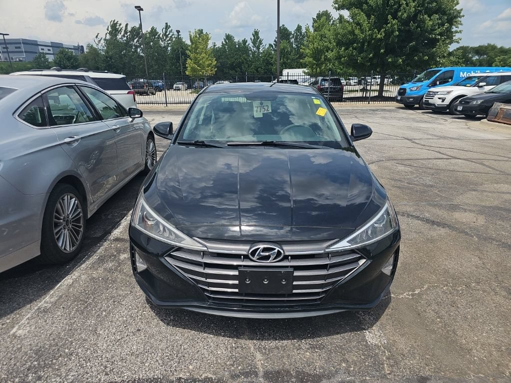 Used 2019 Hyundai Elantra SE w/ Cargo Package FWD image 2