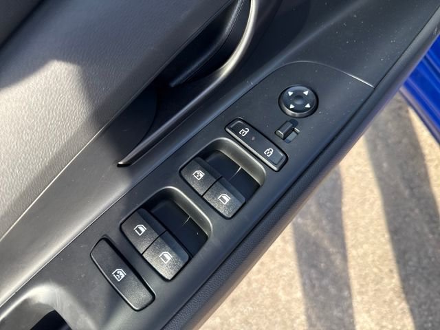 Used 2025 Hyundai Elantra Sport image 11