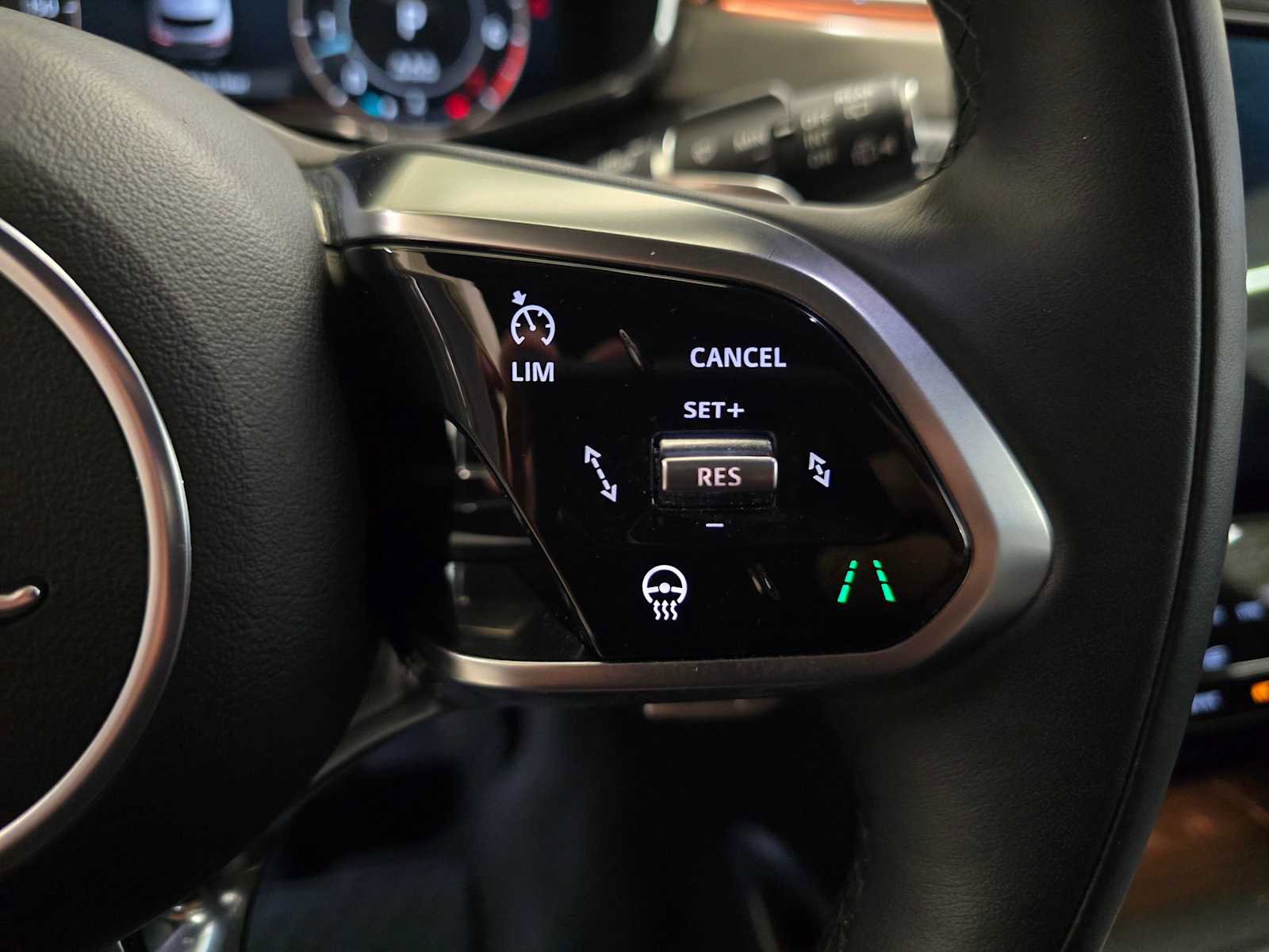 Used 2026 Jaguar F-PACE R-Dynamic S AWD/4WD image 26