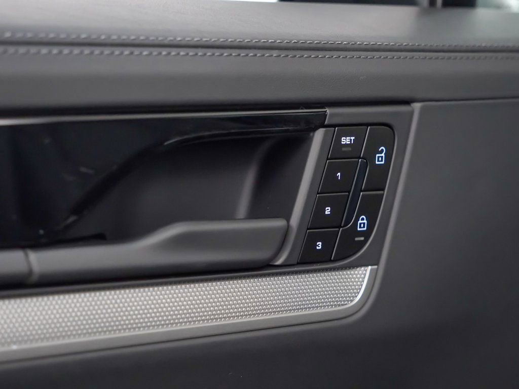 New 2026 Porsche Cayenne S image 22