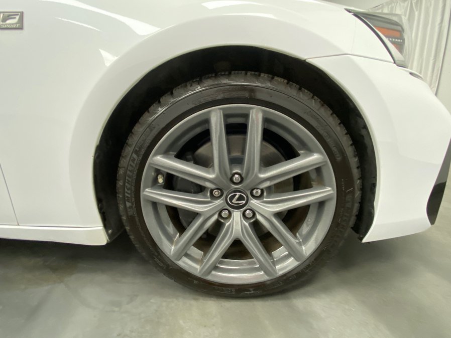 Used 2018 Lexus IS 300 AWD image 14