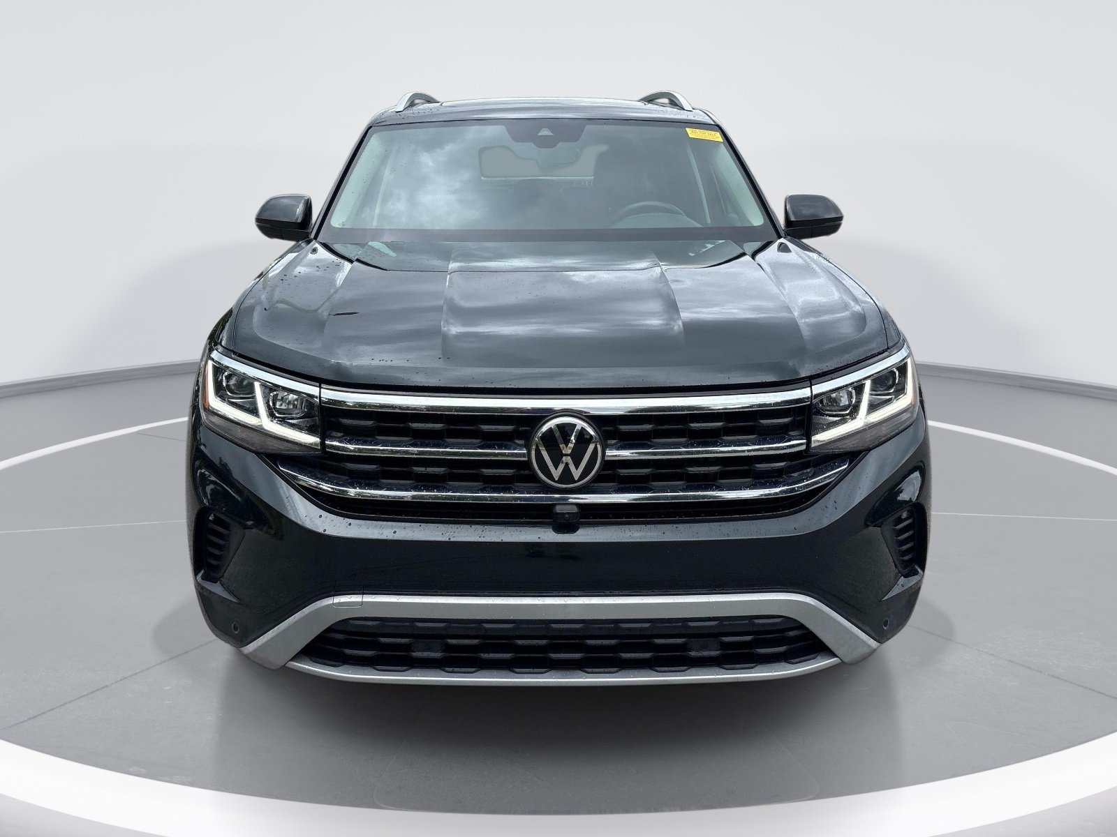 Used 2021 Volkswagen Atlas SEL Premium AWD/4WD image 2