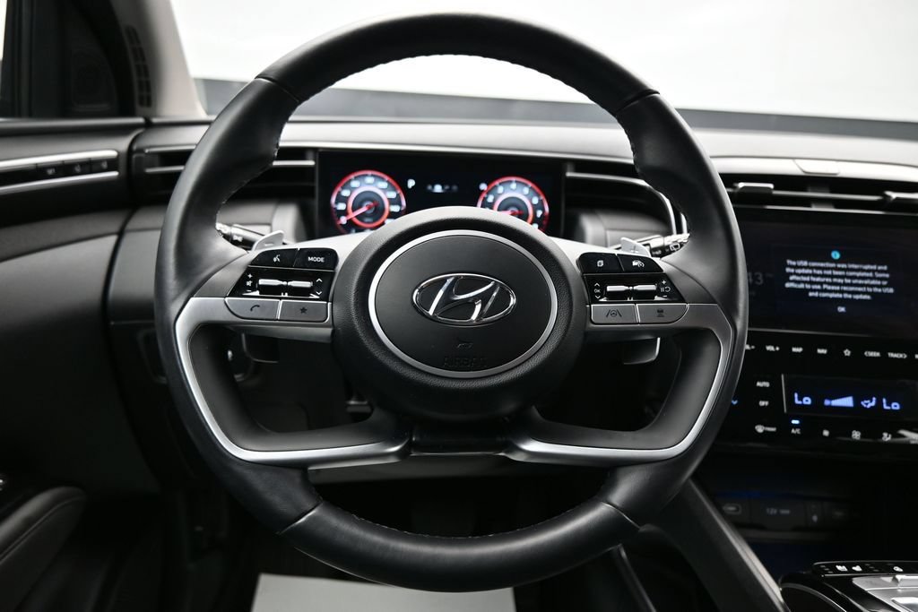 Used 2022 Hyundai Tucson Limited AWD/4WD image 16