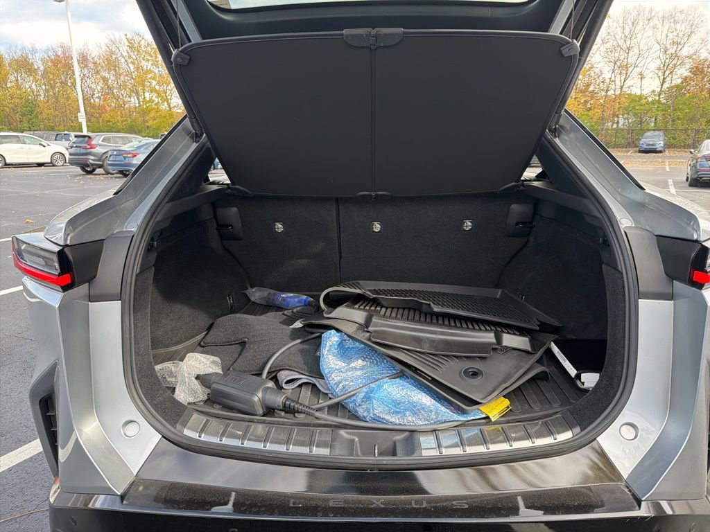 Used 2023 Lexus RZ 450e Premium image 20