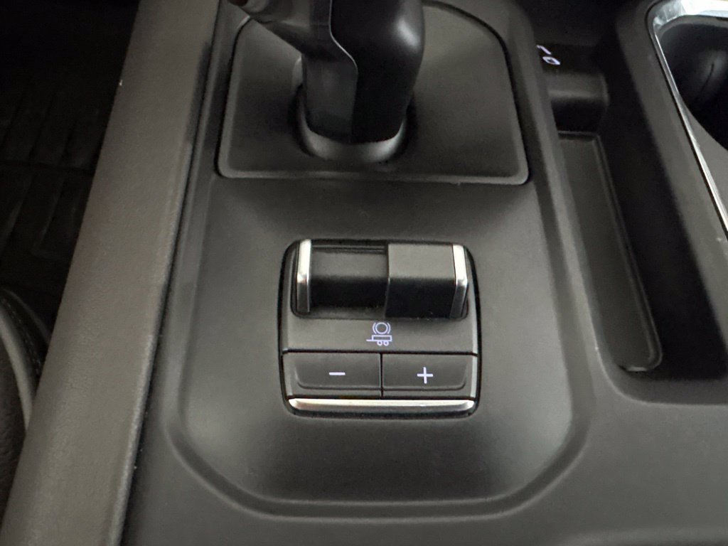 Used 2023 GMC Sierra 1500 Denali w/ Technology Package AWD/4WD image 15