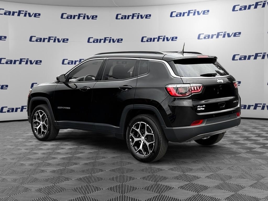 Used 2024 Jeep Compass Limited w/ Sun and Sound Group AWD/4WD image 3