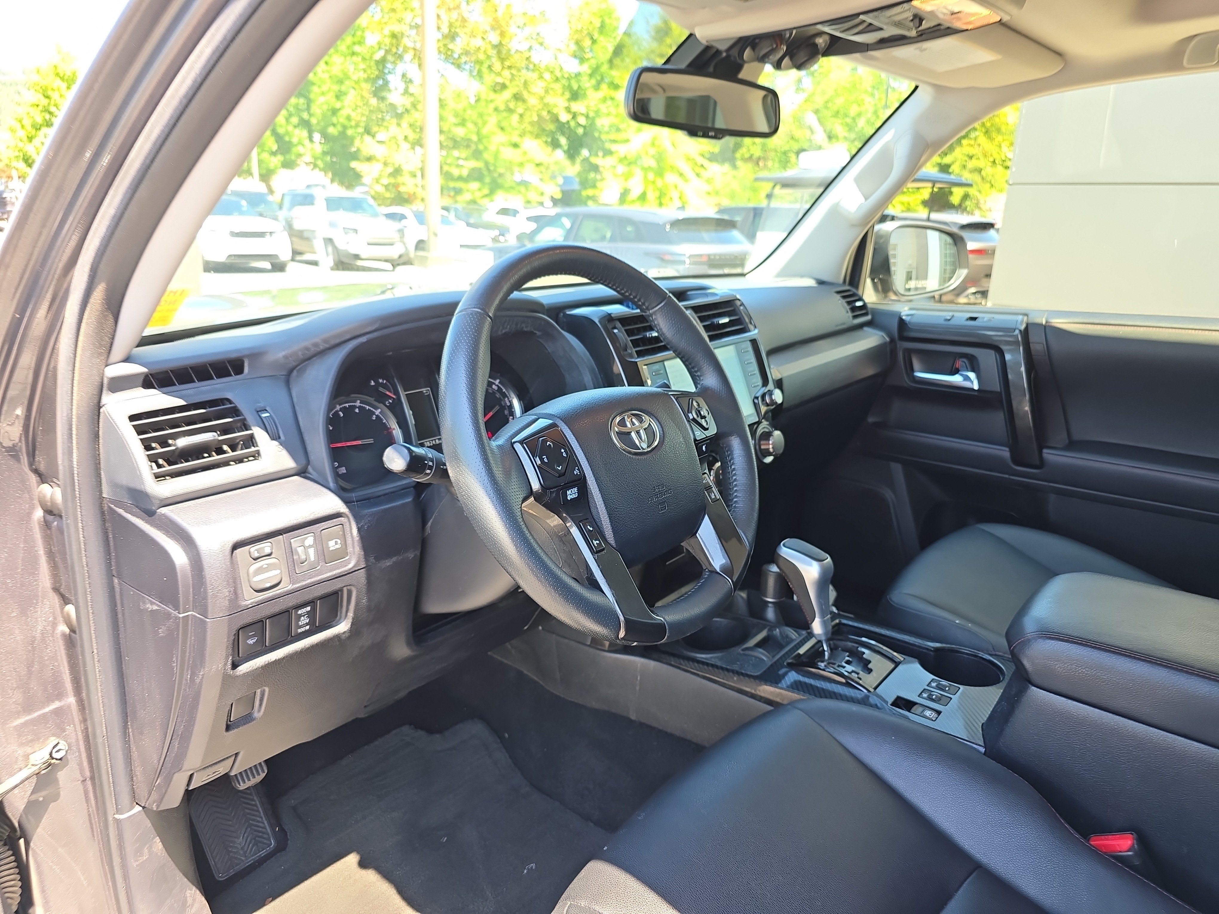 Used 2021 Toyota 4Runner TRD Off-Road Premium w/ Moonroof Package AWD/4WD image 22
