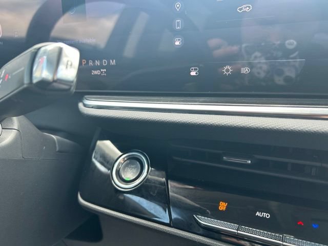 Used 2024 Buick Envision Preferred AWD/4WD image 29