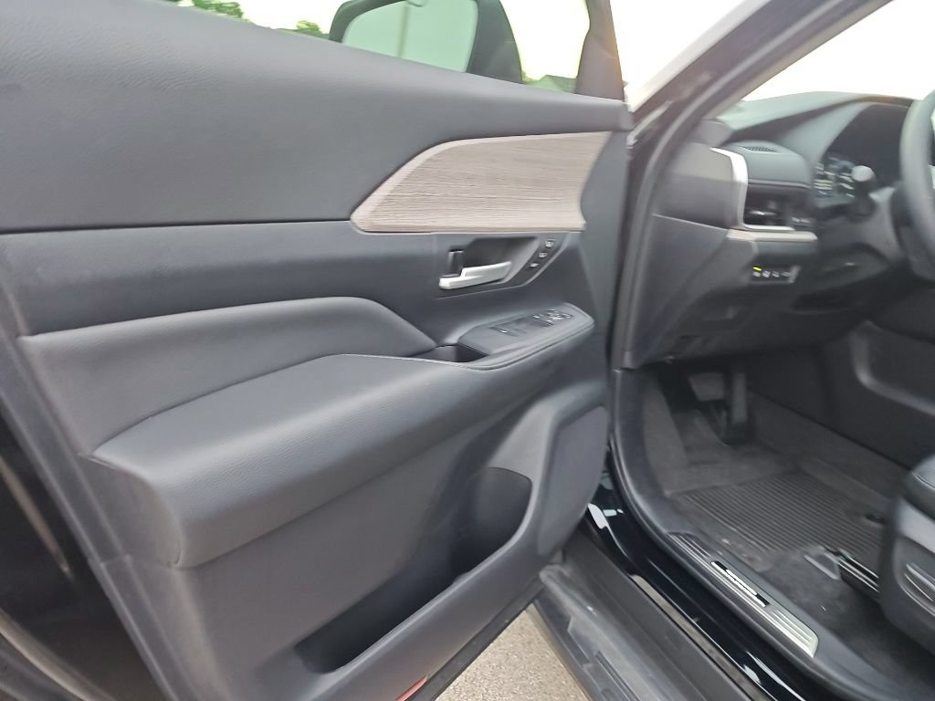 Used 2026 Toyota Grand Highlander AWD Hybrid image 8
