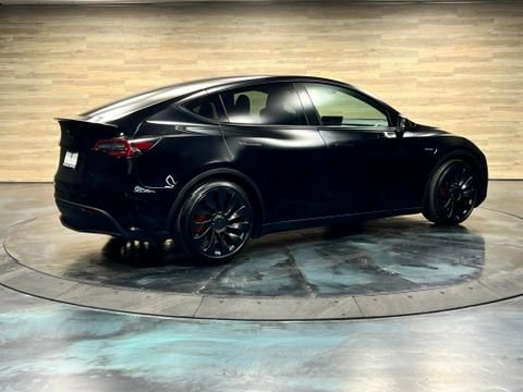 Used 2024 Tesla Model Y Performance AWD/4WD image 16