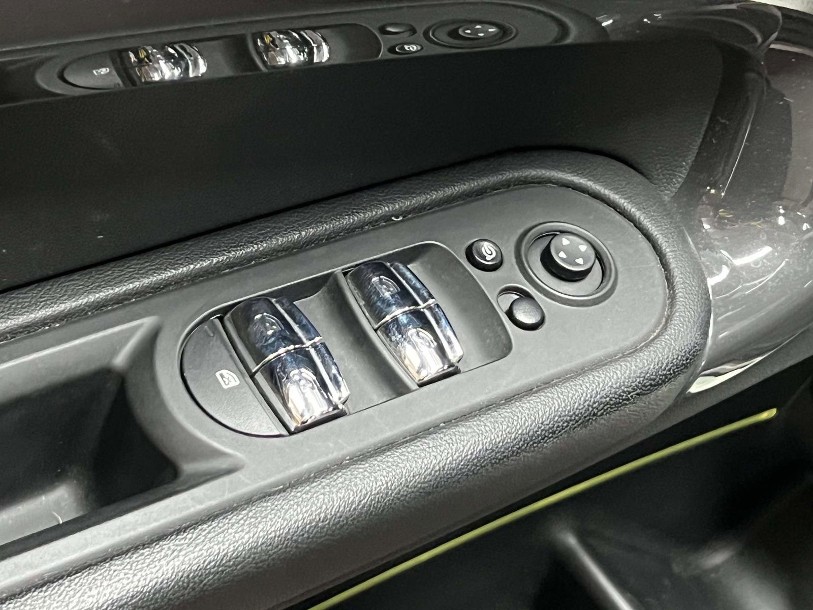 Used 2020 MINI Cooper Countryman S w/ Premium Package image 15