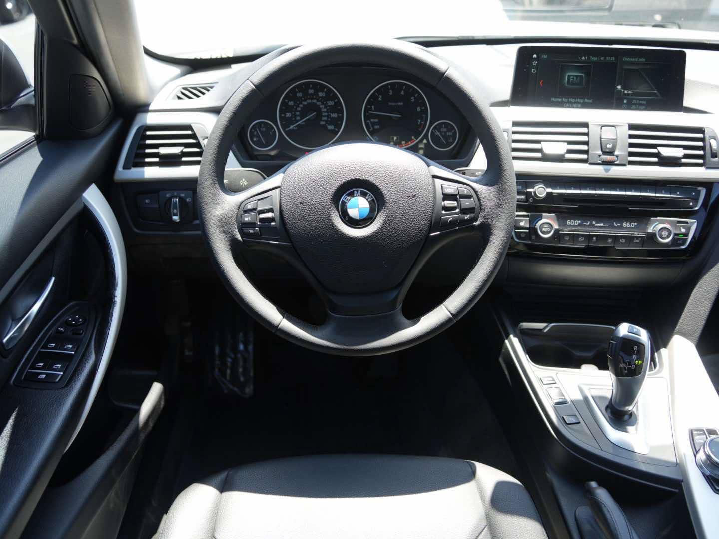 Used 2018 BMW 320i Sedan w/ Convenience Package RWD image 8