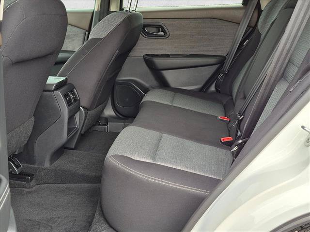 Used 2021 Nissan Rogue S FWD image 16