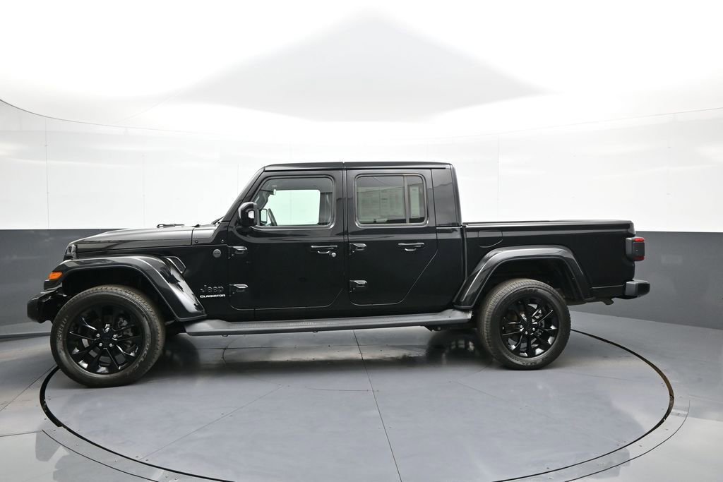 Used 2022 Jeep Gladiator Overland image 9
