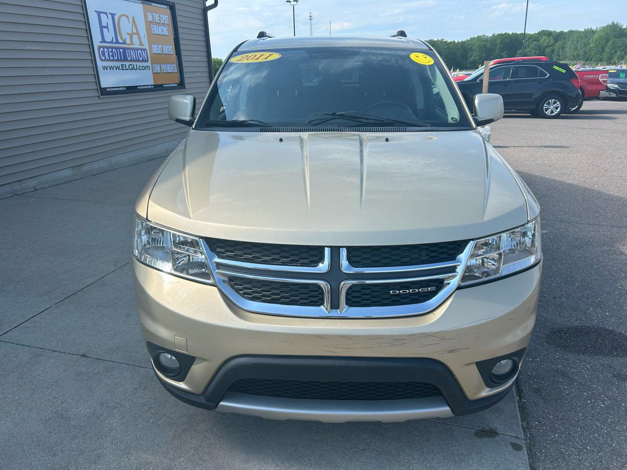 Used 2011 Dodge Journey SXT FWD image 2