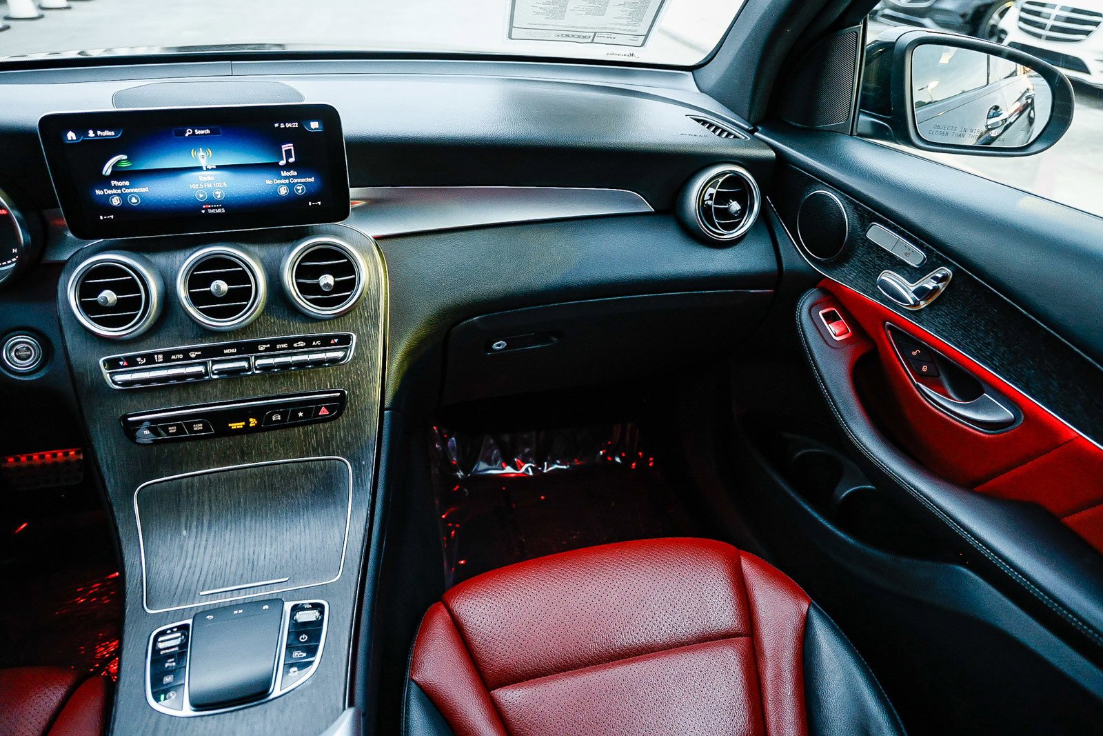 Used 2022 Mercedes-Benz GLC 300 4MATIC image 15