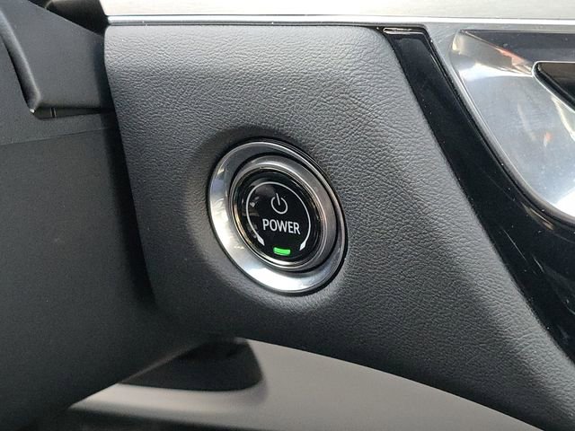 Used 2024 Cadillac Lyriq Sport image 34