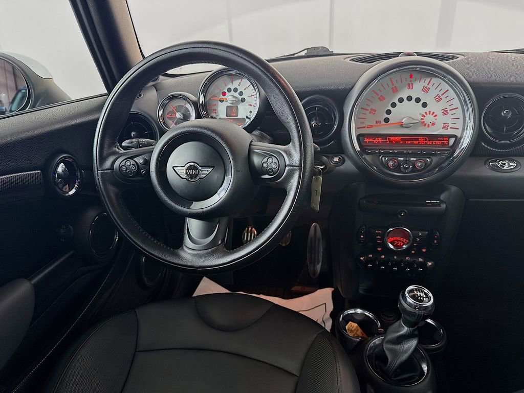 Used 2011 MINI Cooper S image 26
