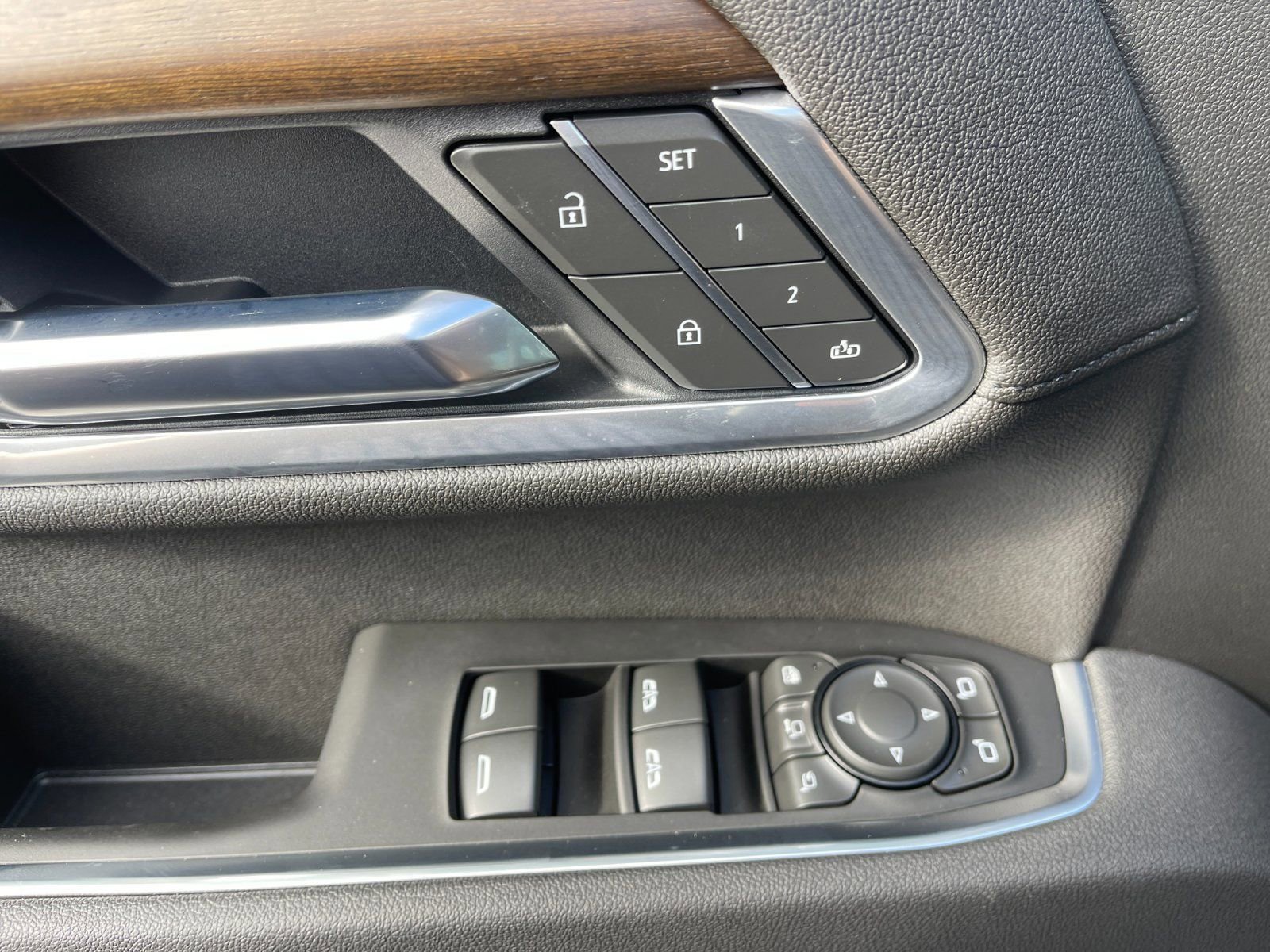 Used 2025 Chevrolet Silverado 2500 High Country w/ High Country Premium Package image 13