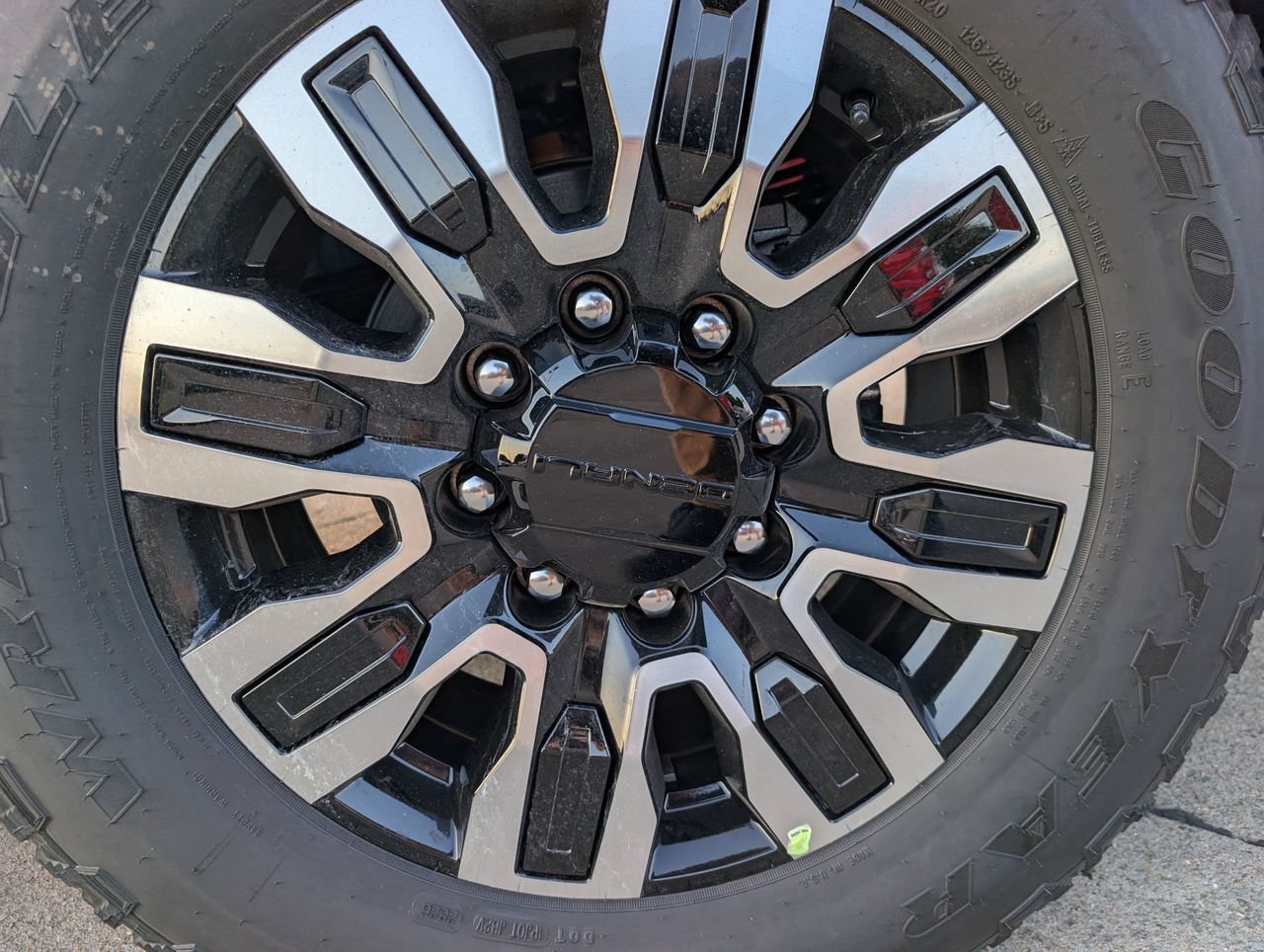 New 2026 GMC Sierra 2500 Denali Ultimate AWD/4WD image 6