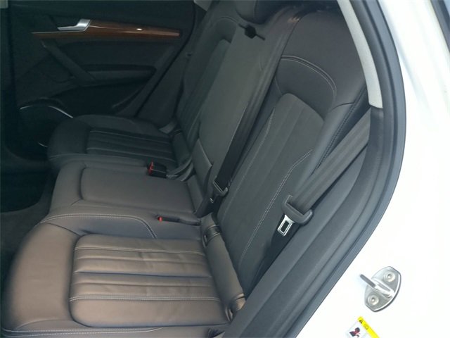 Used 2023 Audi Q5 2.0T Premium w/ Convenience Package image 17