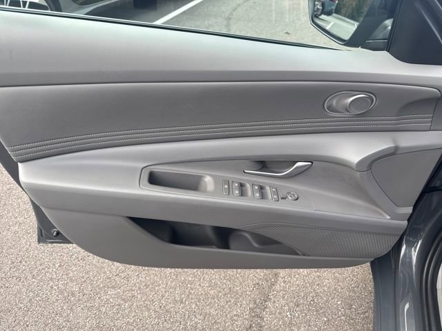 Certified 2025 Hyundai Elantra Sport image 10