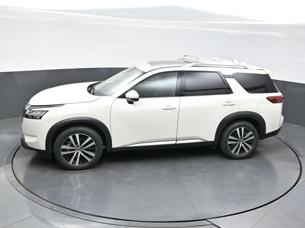 Used 2023 Nissan Pathfinder Platinum AWD/4WD image 44