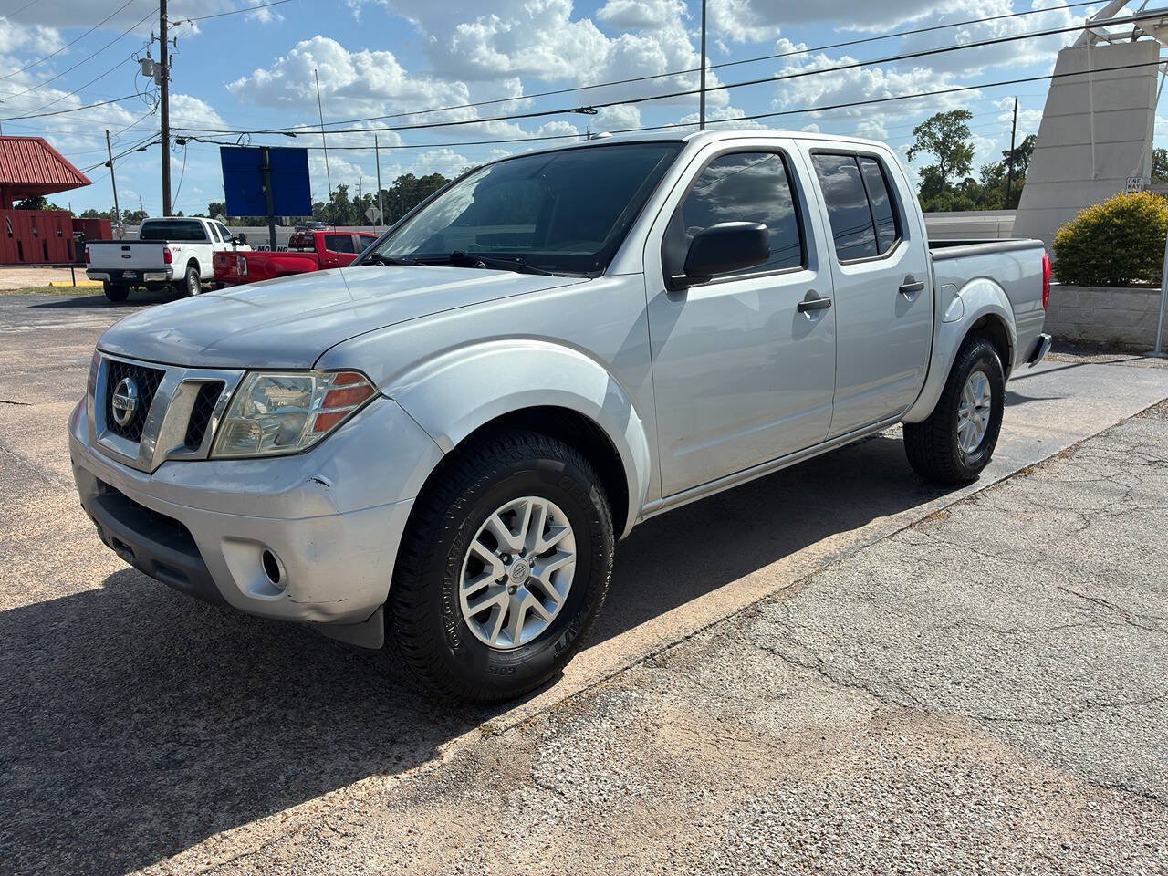 Used 2015 Nissan Frontier SV w/ SV Value Truck Package RWD image 2